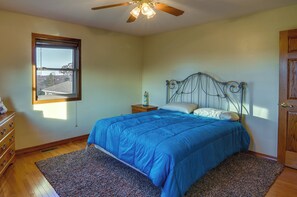 Interior - Byrdstown Apartment < 4 Mi to Dale Hollow Lake! (Byrdstown)
