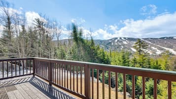 Apartment (4 Bedrooms) | Depan hartanah