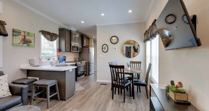 0.5 Mi to Rodeo & Events! River Ranch Tiny Home