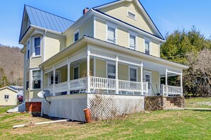 House (4 Bedrooms) | Interior - River Fishing & Scenic Hikes! Group Stay in Durbin (Durbin)