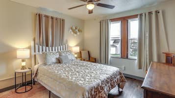 House (5 Bedrooms) | Interior