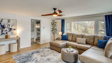 House (5 Bedrooms) | Interior