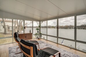 House (5 Bedrooms) | Interior