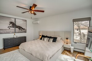 House (5 Bedrooms) | Interior - 'pleasant Point Lake House' Dock & Fire Pit! (West Bend)