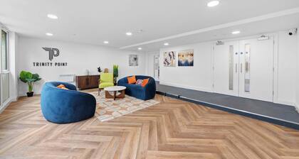 2 Bed Apartment in Central Gravesend w Games Room