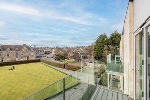 Property grounds - Square Green (No 15) | Balcony (St Andrews)