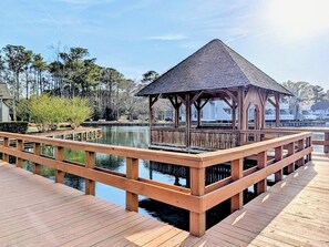 Property grounds - Sea Colony Townhome: Walk to Private Beach, Pools & Tennis (Bethany Beach)