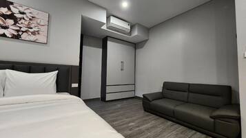 Deluxe Double Room, Balcony, City View