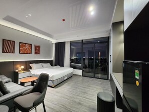 Luxury Studio, Balcony, City View - Coline Hotel & Apartment (Hoa Lư)