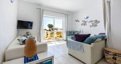 1C Waterside with Shared Pool