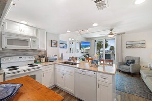 Fridge, microwave, oven, stovetop - Gulf Shores Surf and Racquet 204A- Fisherman's Paradise by Liquid Life (Gulf Shores)