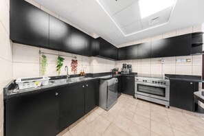 House - Free Housekeeping Visits During Your Stay - Stayshort - Majestic 3 Bedroom in Dubai Marina That Sleeps 10 (Dubai)