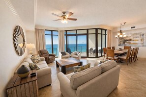 House, Accessible - New Listing Phoenix West 2102 Beachfront Bliss With Lazy River and Beach Views (Orange Beach)