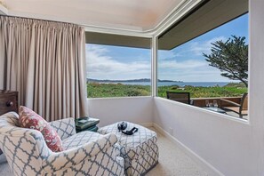 Interior - 4066 Green Breakers - Ocean Front On Carmel Point (Carmel)