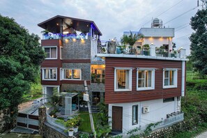 Exterior - Alaya Stays Sky Paradise Petfriendly (Dehradun)