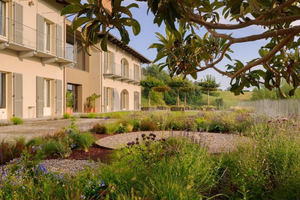 Doppelzimmer, Balkon, Gartenblick | Unterkunftsgelände