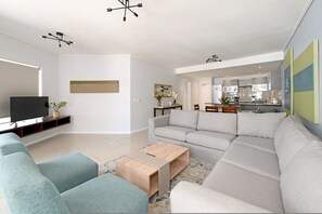 Apartment, Smoking - 5th Floor - 3 Bed City Center Central and Spacious (Cape Town)