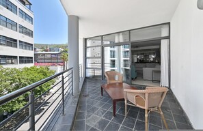 Apartment, Smoking - 5th Floor - 3 Bed City Center Central and Spacious (Cape Town)