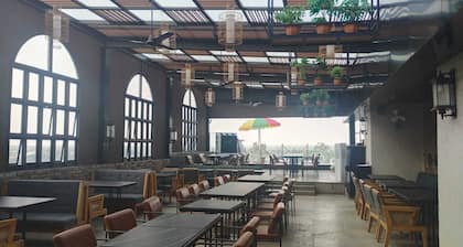 HOTEL AVINASH INTERNATIONAL