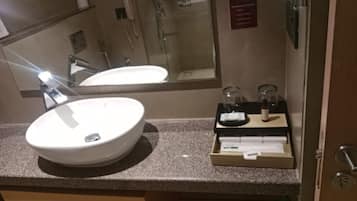 Double or Twin Room | Bathroom