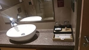 Standard Double or Twin Room | Bilik Mandi