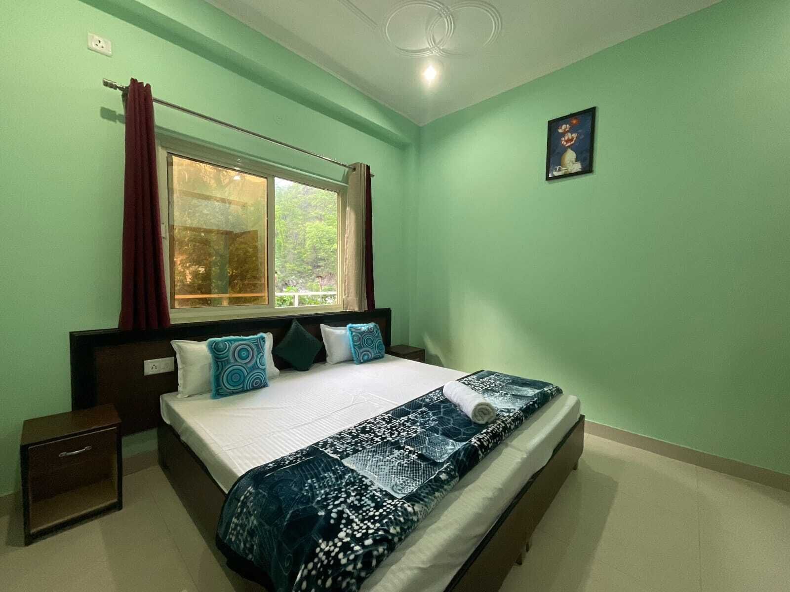 Deluxe Double Room, Balcony, Valley View