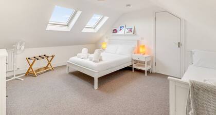 Helens Place - North East Escapes
