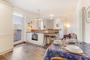 Fridge, microwave, oven, dishwasher - Helens Place - North East Escapes (Whitley Bay)