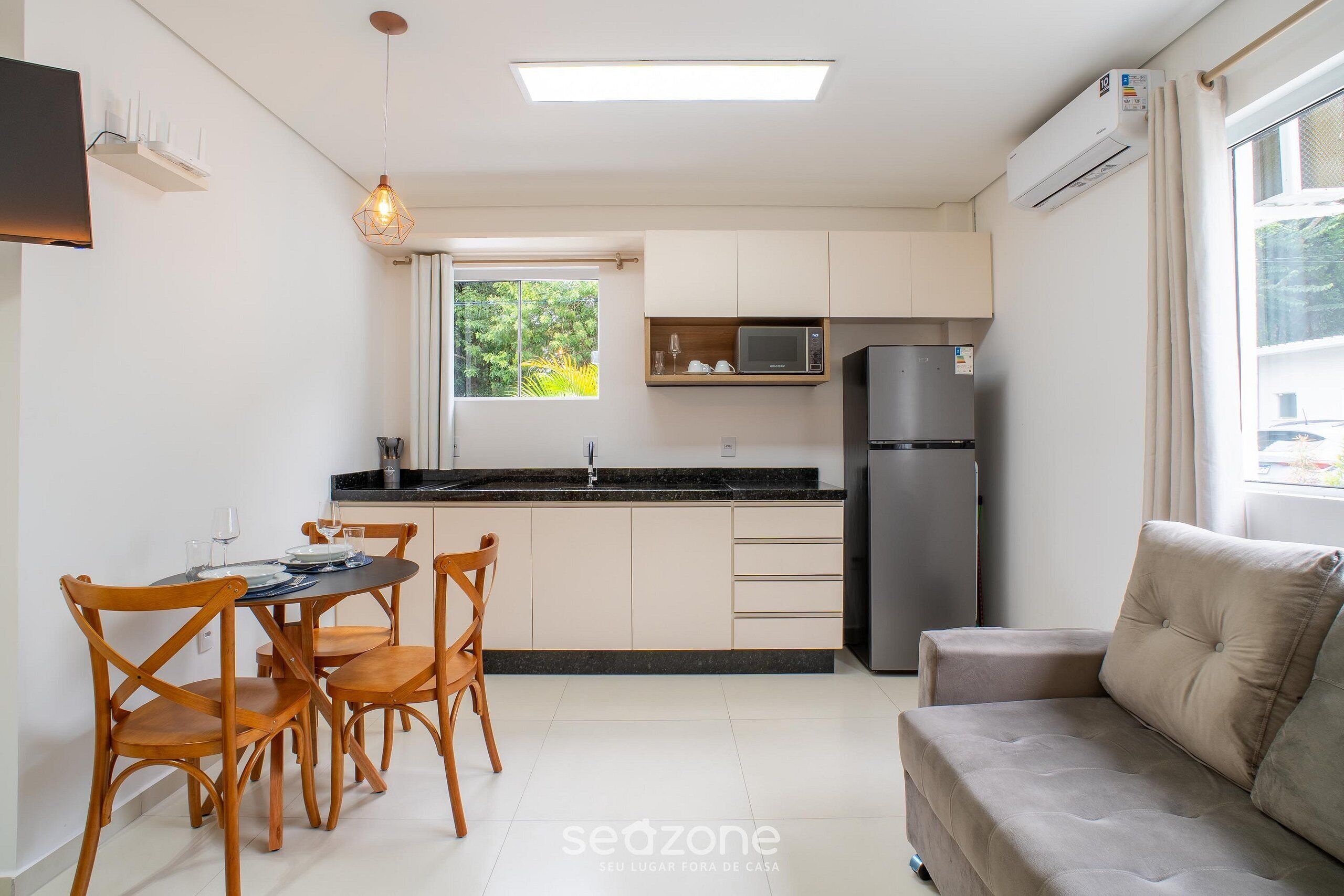 Basic Apartment | Living area