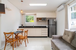 Basic Apartment | Living area - Full Studios in Rio Tavares - ALA (Florianópolis)