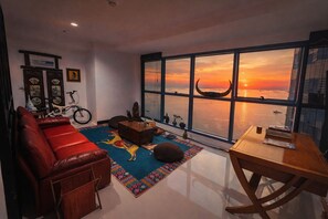 Interior - KanStay · 康宿·云霞海景居
Cloud Glow Oceanview Suite (Manila)