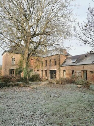 Charming, cosy apartment in the heart of Beauquesne - perfect for two