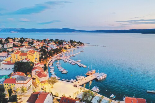 Beautiful vacation apartment in the romantic fishing village of Selce