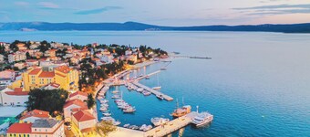 Beautiful vacation apartment in the romantic fishing village of Selce