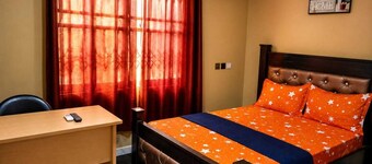 Kwae Delux Hotel