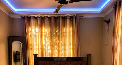 Kwae Delux Hotel