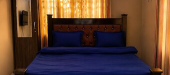 Kwae Delux Hotel