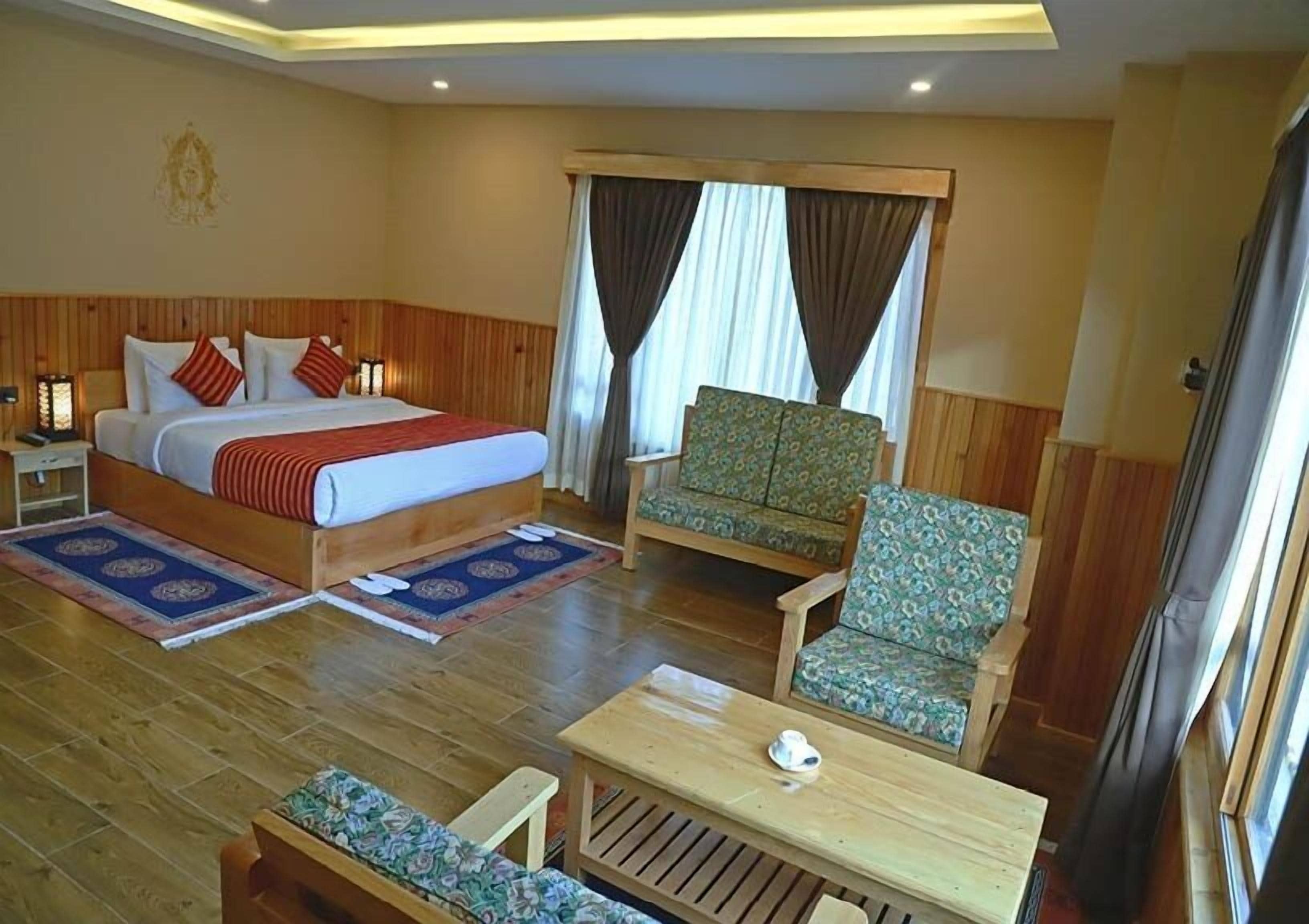 Deluxe Double Room, Mountain View | In-room safe, laptop workspace, iron/ironing board, free WiFi