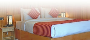 Deluxe Double Room, Mountain View - River Front Resort (Paro)