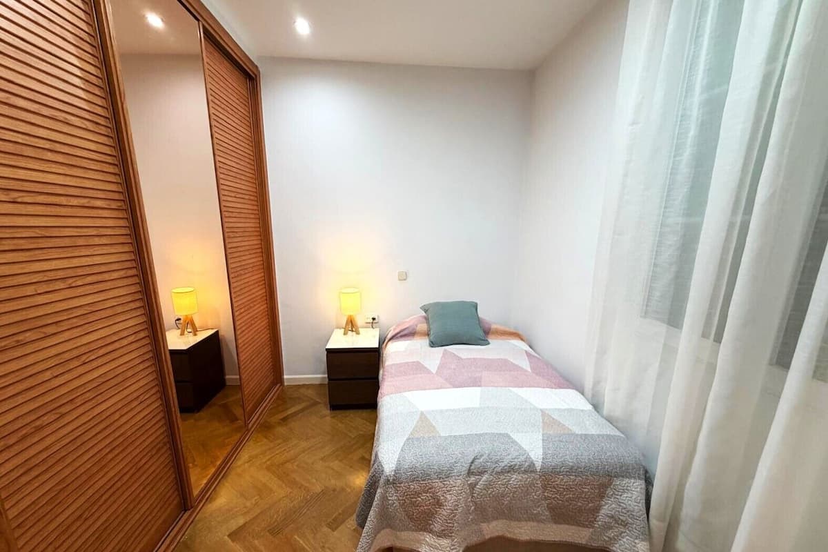 シングルルーム 共用バスルーム