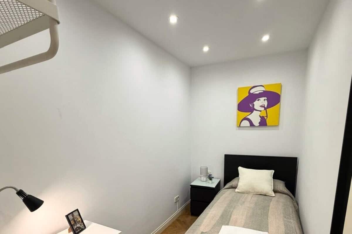 シングルルーム 共用バスルーム