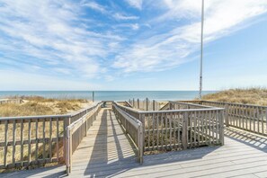 Property grounds - New Listing, First-Floor OBX Condo, Sunset Views, Community Pool, Lazy River (Kill Devil Hills)