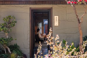 Habitación Grand con 2 camas individuales, vista al jardín