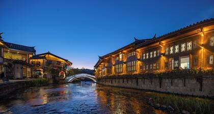 Lijiang Fog Gallery Hotel
