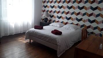 2 chambres, bureau, Wi-Fi gratuit, draps fournis