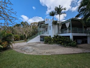 Exterior - Close to shops and Restaurants, Family friendly, 5 minutes to beach (Holetown)