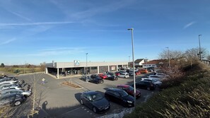 Property grounds - GNA02.02 - Apartment with 4 beds, modern kitchen, balcony & parking space (Lüdenscheid)