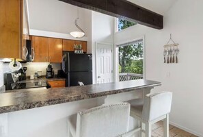 Private kitchen - Amazing 3-bedroom house with AC in charming Margaritaville (Osage Beach)