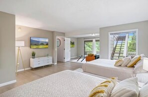 3 slaapkamers, een strijkplank/strijkijzer, internet, beddengoed