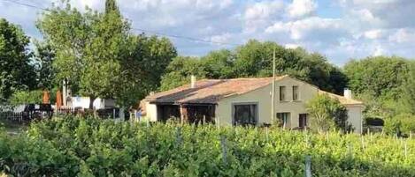 Enceinte de lâhĂ©bergement